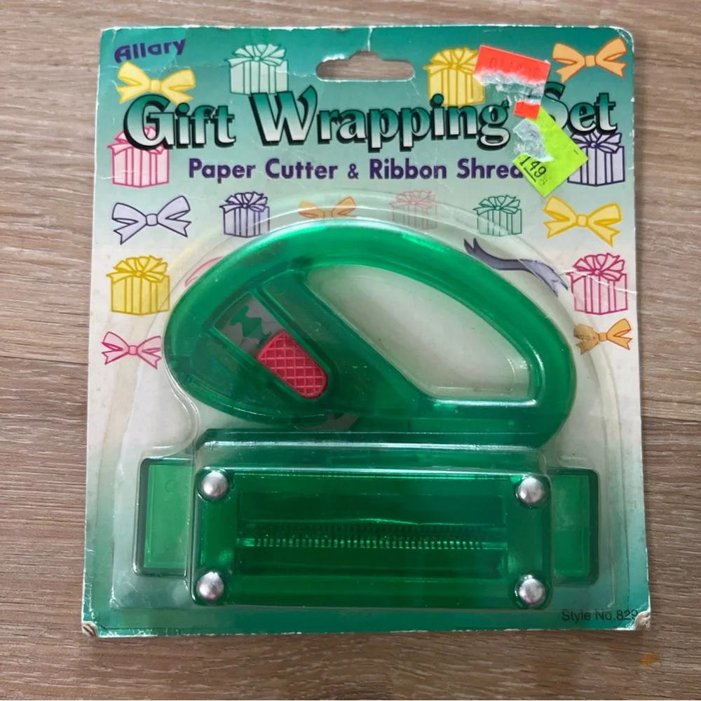 Gift Wrapping Set, Paper Cutter & Ribbon Shredder, By Allary, Green